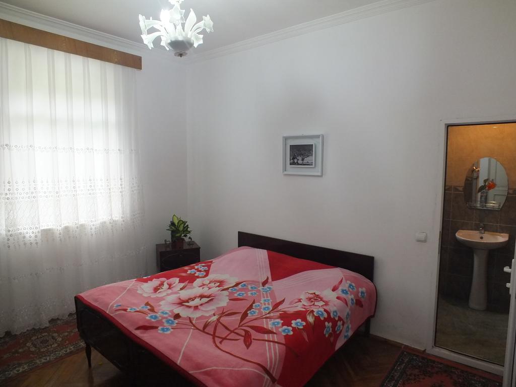 Guest House Lazuri Sarpi Exterior photo